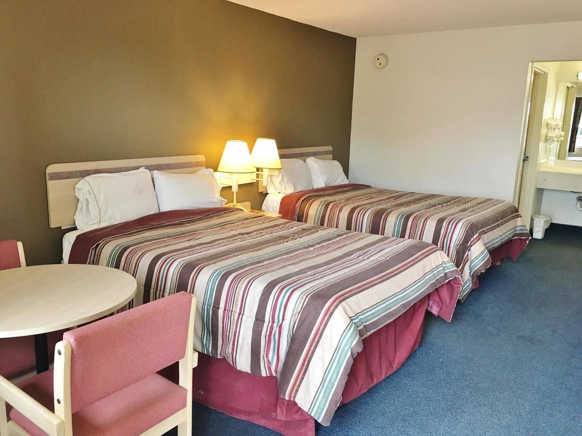 Rodeway Inn Elkton Exterior foto